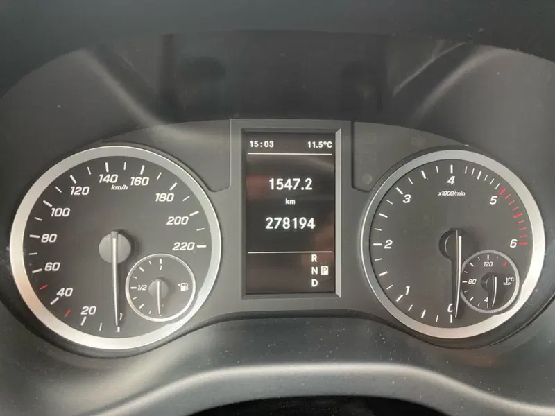 Mercedes-Benz Vito usata a Milano (13)