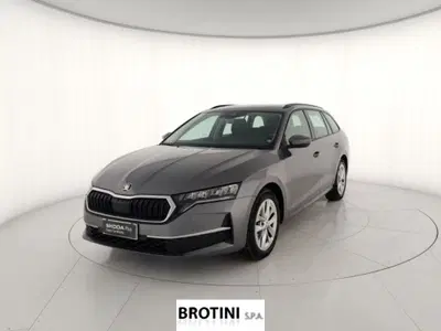 Skoda Octavia Station Wagon 1.5 tsi mhev Selection 115cv dsg del 2024 usata a Massa