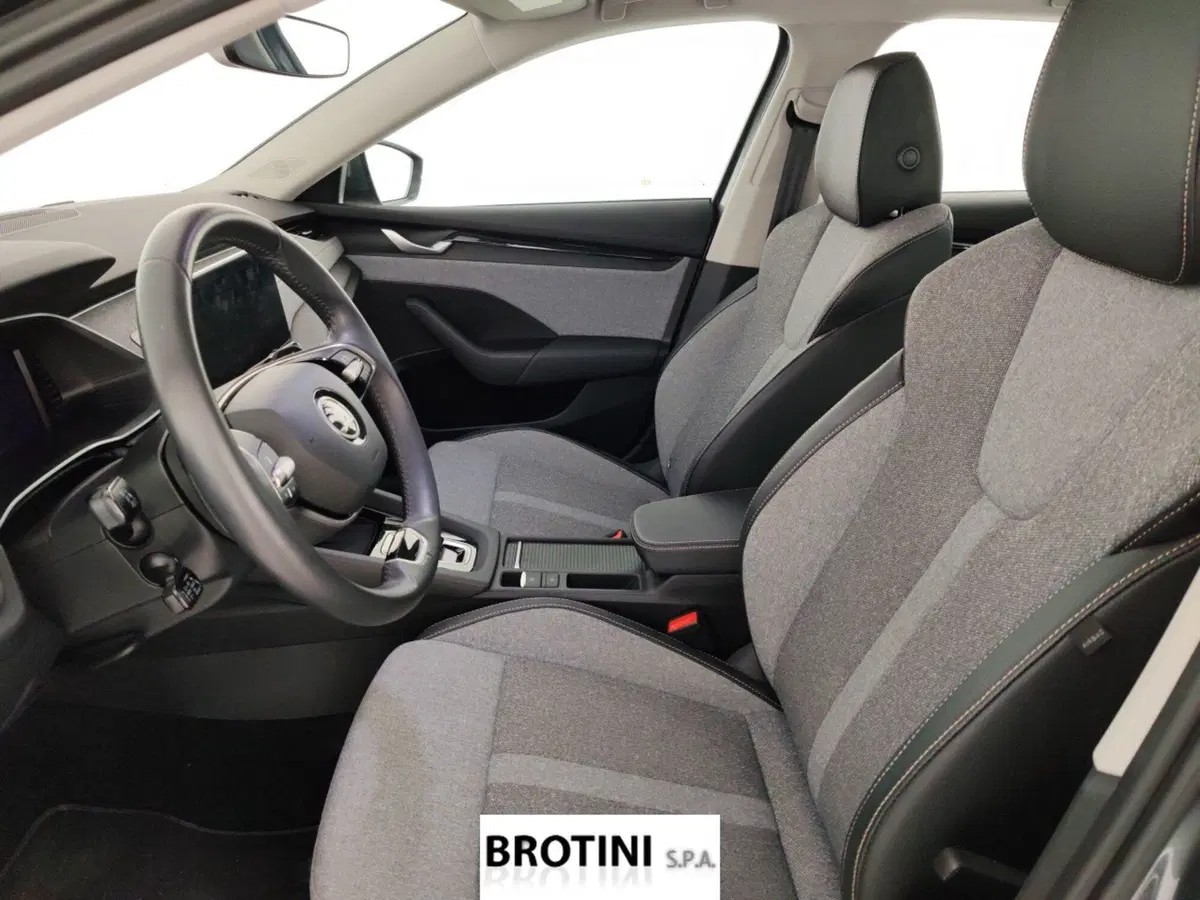 Skoda Octavia Station Wagon usata a Massa-Carrara (7)