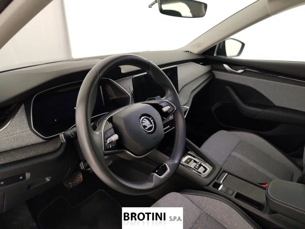 Skoda Octavia Station Wagon usata a Massa-Carrara (8)