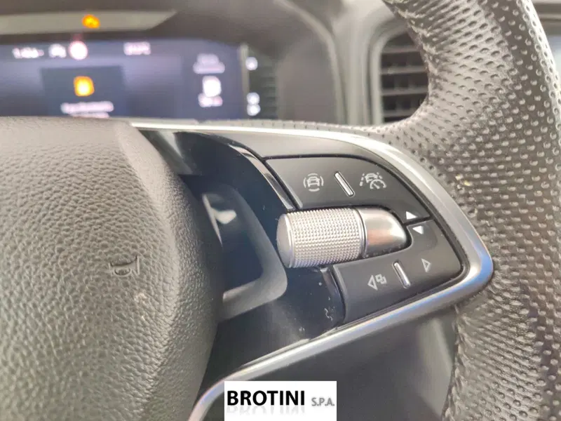 Skoda Karoq usata a Massa-Carrara (15)