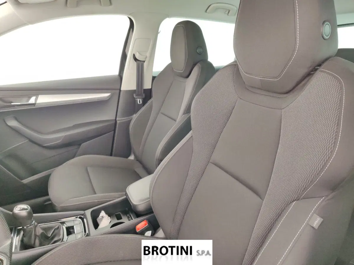 Skoda Karoq usata a Massa-Carrara (9)