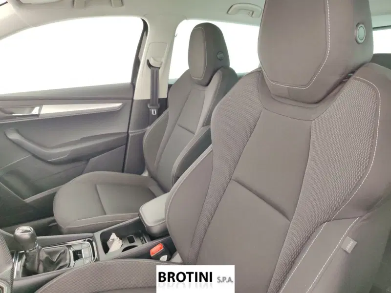 Skoda Karoq usata a Massa-Carrara (9)