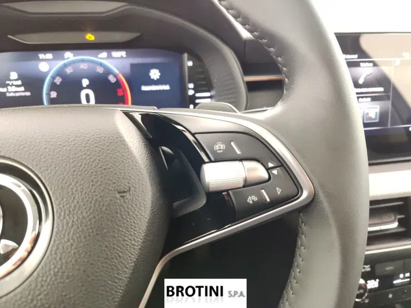 Skoda Scala nuova a Massa-Carrara (17)