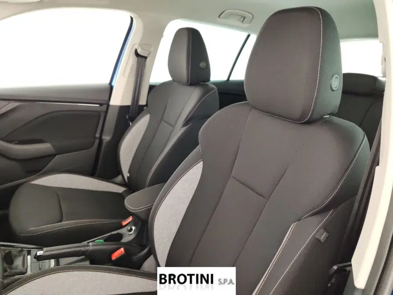 Skoda Kamiq usata a Massa-Carrara (9)