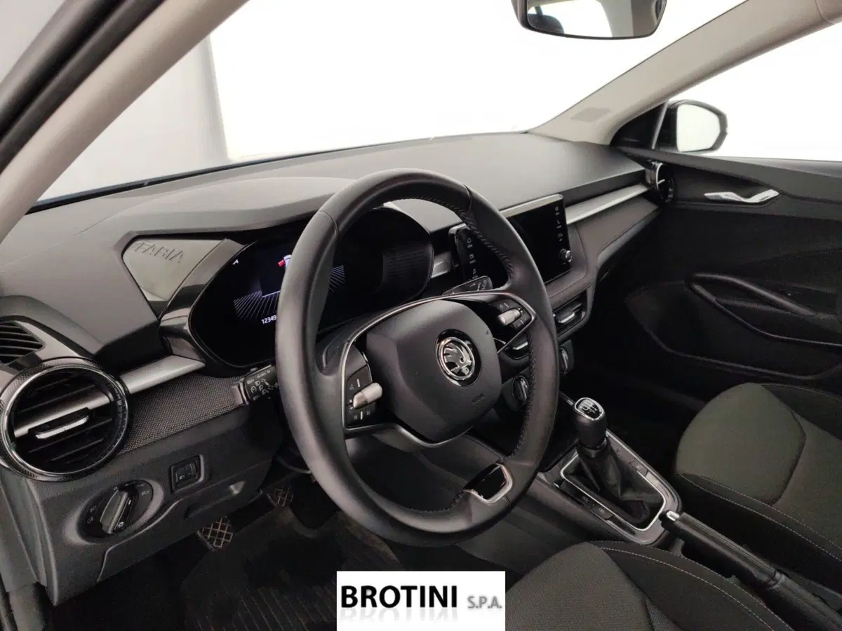 Skoda Fabia usata a Massa-Carrara (8)