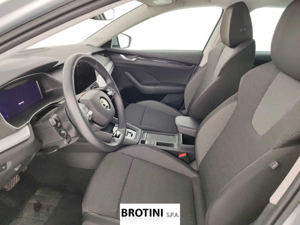 Skoda Octavia Station Wagon usata a Massa-Carrara (7)