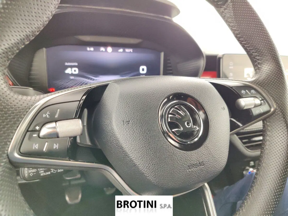Skoda Fabia usata a Massa-Carrara (13)