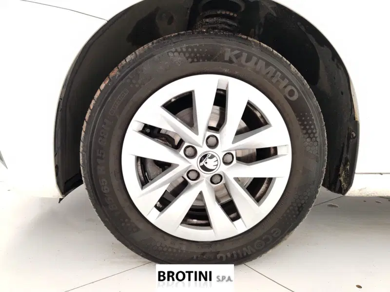 Skoda Fabia usata a Massa-Carrara (6)