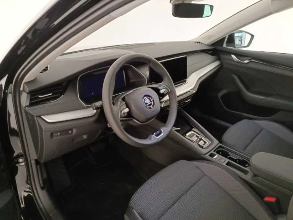 Skoda Octavia Station Wagon nuova a Treviso (10)