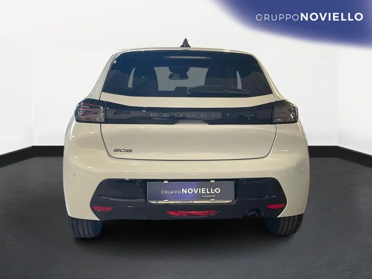 Peugeot 208 nuova a Salerno (6)