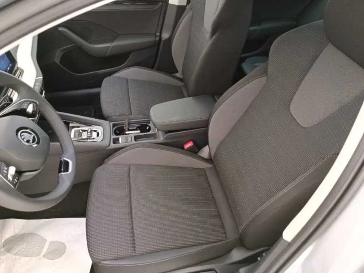 Skoda Octavia Station Wagon nuova a Treviso (11)