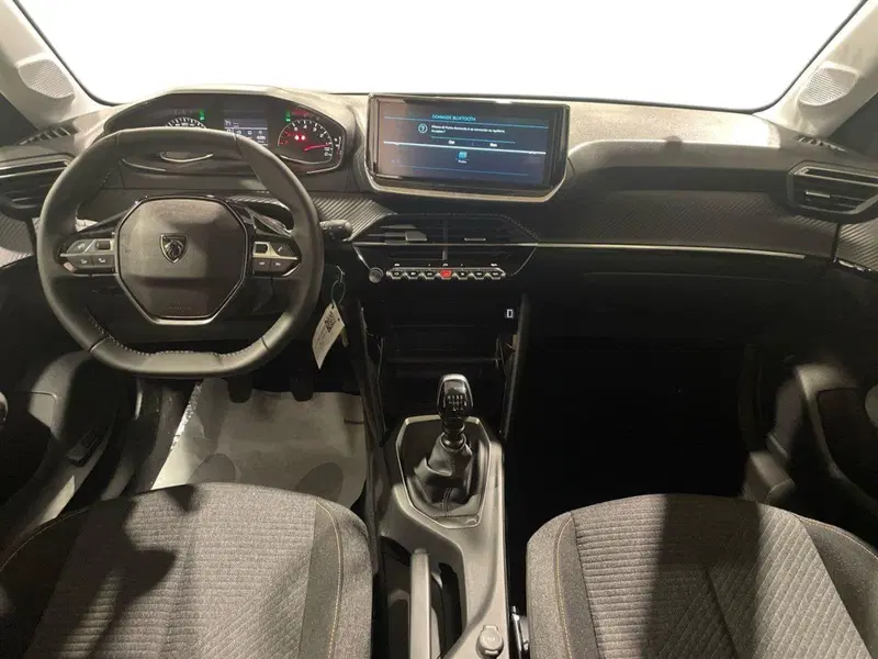 Peugeot 208 nuova a Salerno (11)