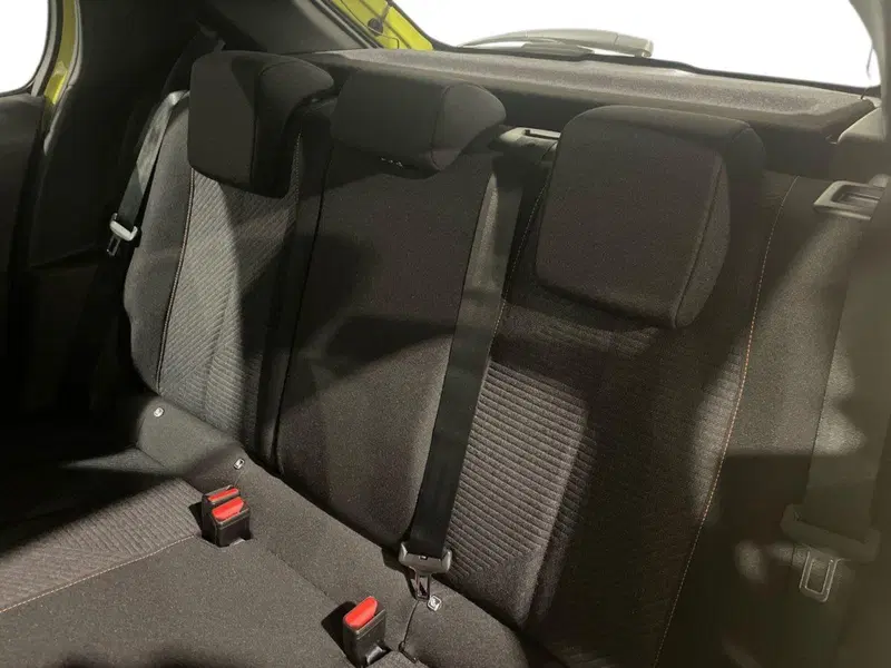 Peugeot 208 nuova a Salerno (14)