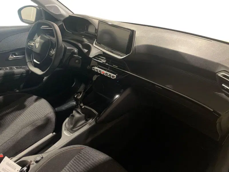 Peugeot 208 nuova a Salerno (15)