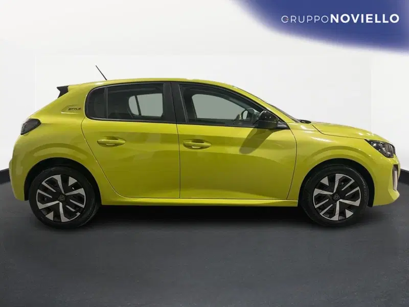 Peugeot 208 nuova a Salerno (3)