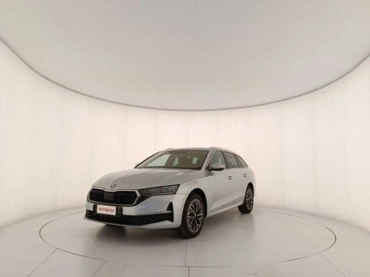 Skoda Octavia Station Wagon nuova a Treviso