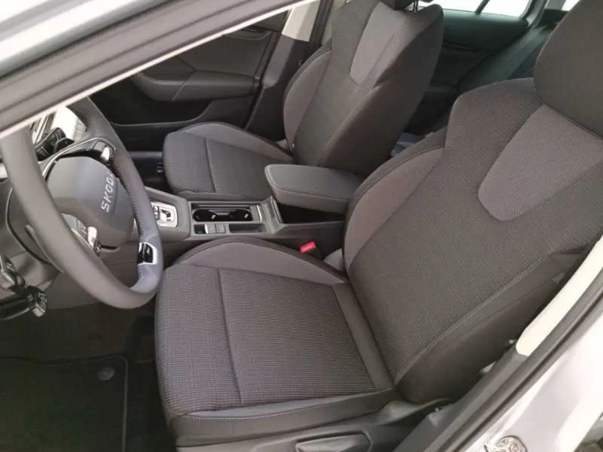 Skoda Octavia Station Wagon nuova a Treviso (11)