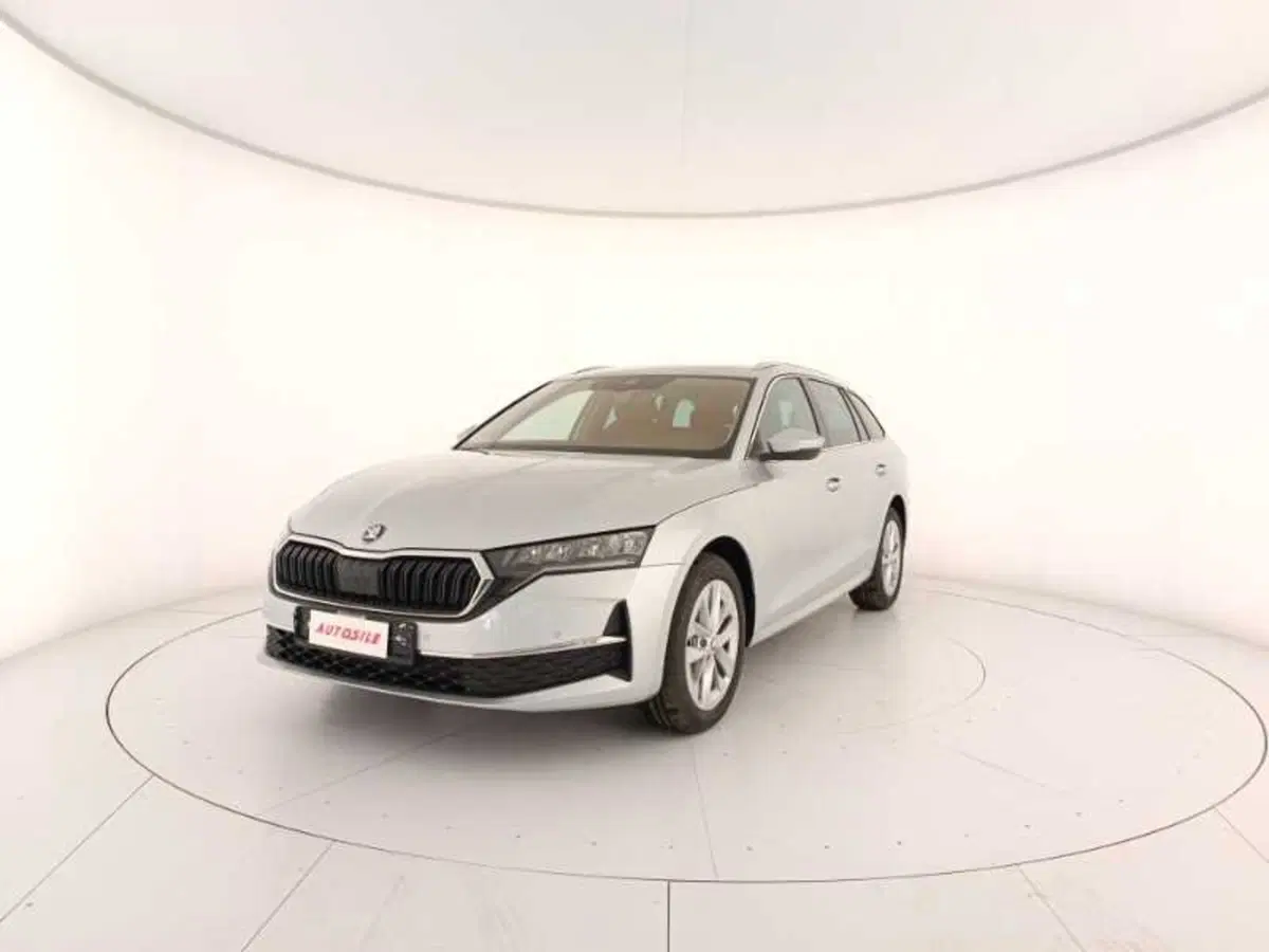 Skoda Octavia Station Wagon nuova a Treviso