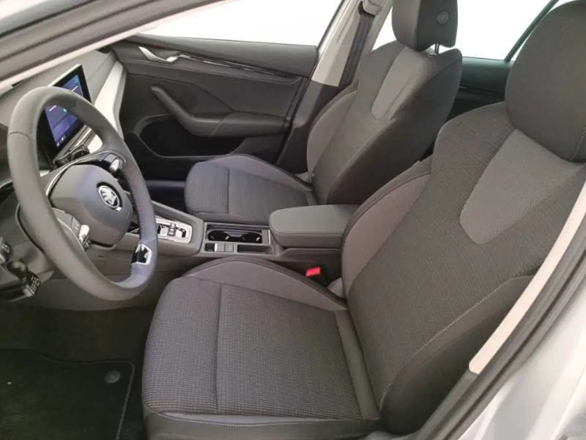 Skoda Octavia Station Wagon nuova a Treviso (11)
