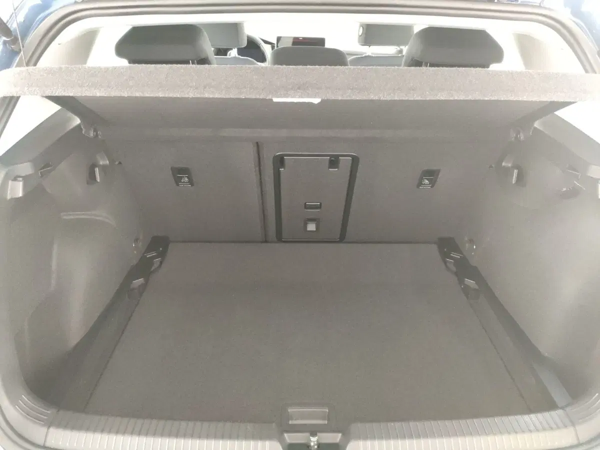Volkswagen Golf usata a Napoli (10)