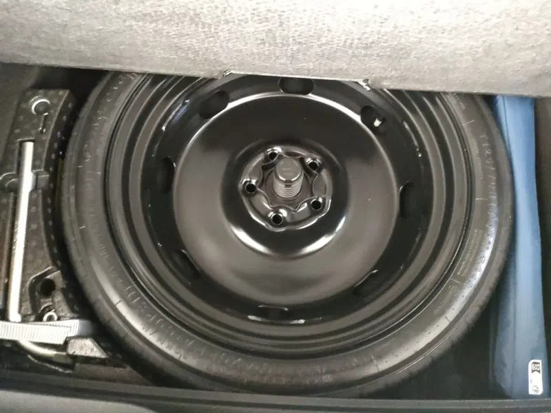 Volkswagen Golf usata a Napoli (11)