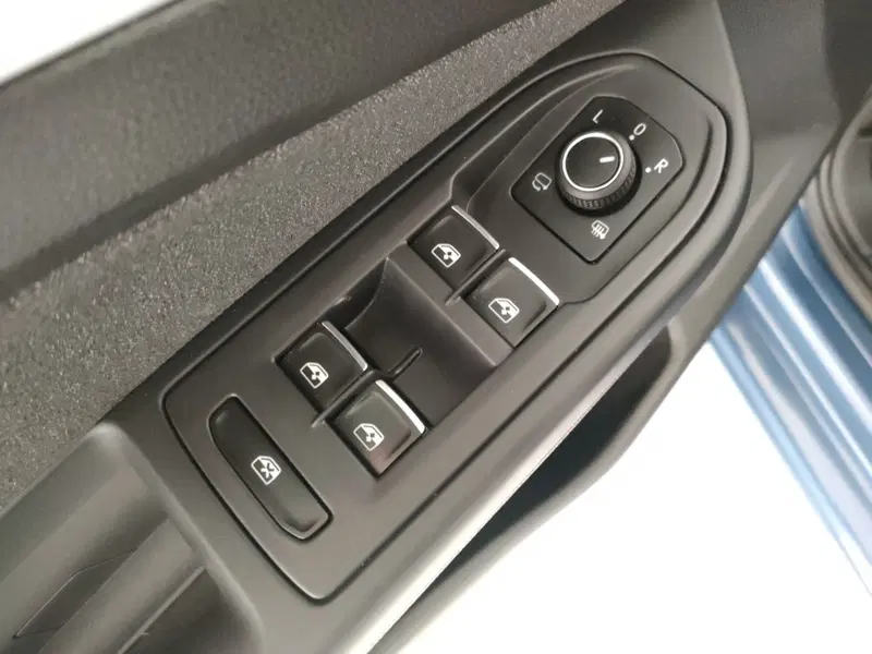 Volkswagen Golf usata a Napoli (12)