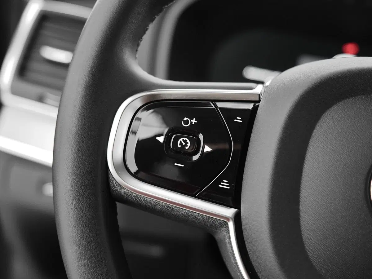 Volvo XC90 usata a Prato (8)