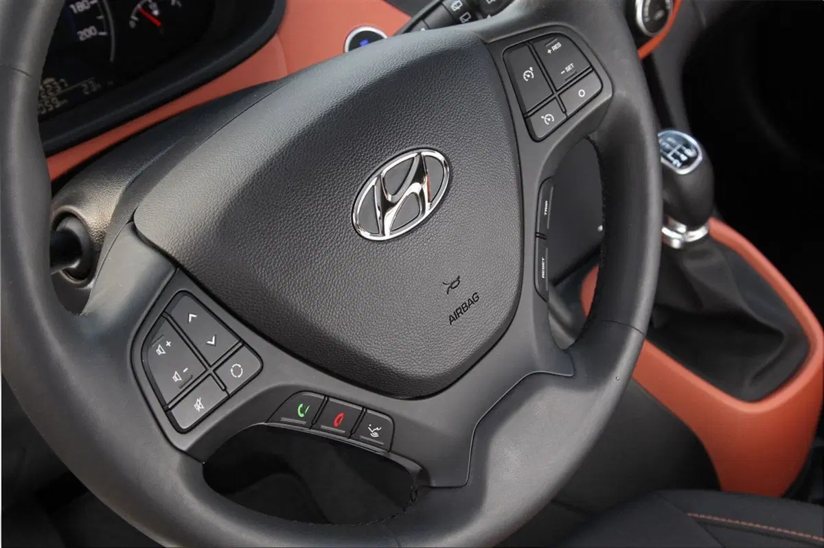 Hyundai i10 usata a Palermo (10)