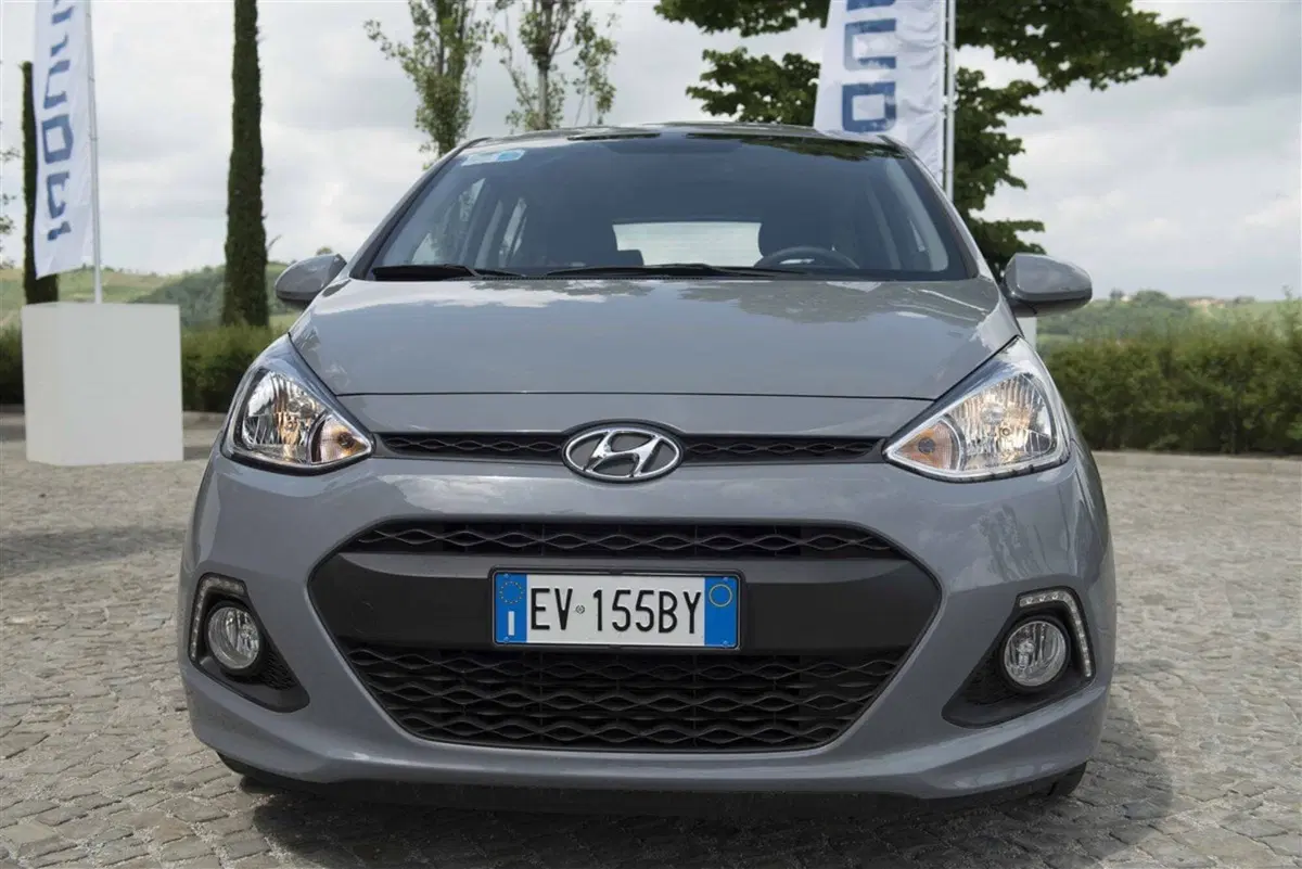 Hyundai i10 usata a Palermo (7)