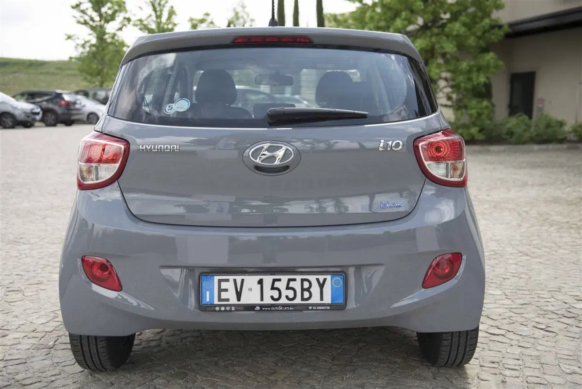 Hyundai i10 usata a Palermo (8)