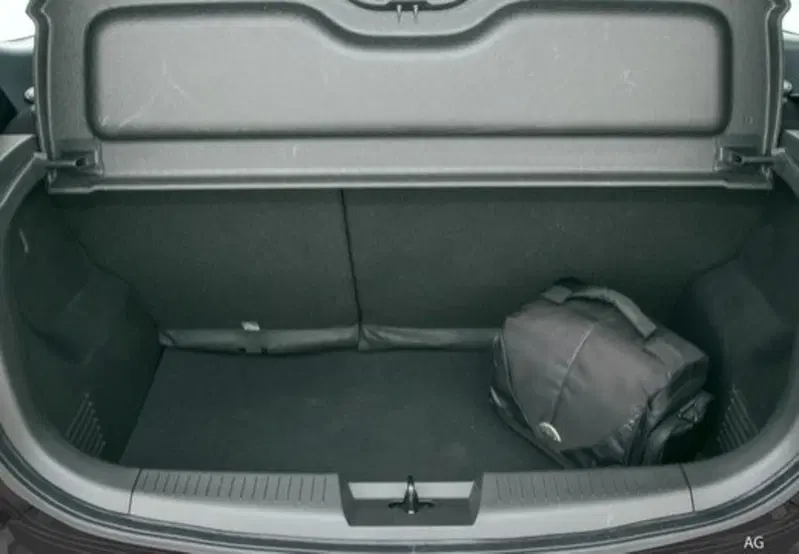 Opel Karl usata a Palermo (16)