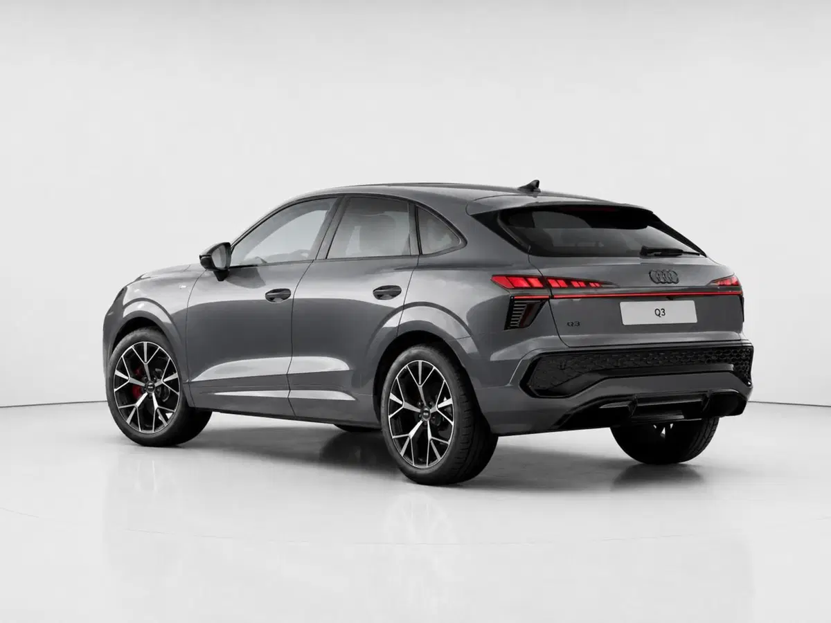 Audi Q3 Sportback nuova a Perugia (3)