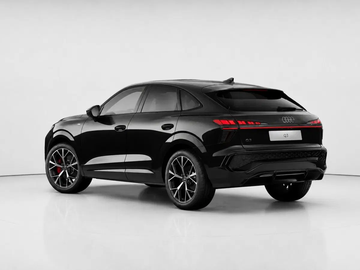 Audi Q3 Sportback nuova a Perugia (2)