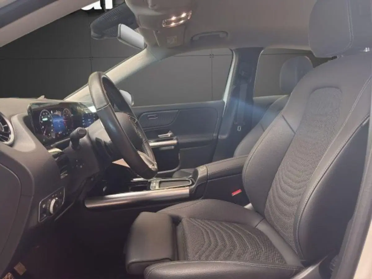 Mercedes-Benz GLA SUV usata a Novara (11)