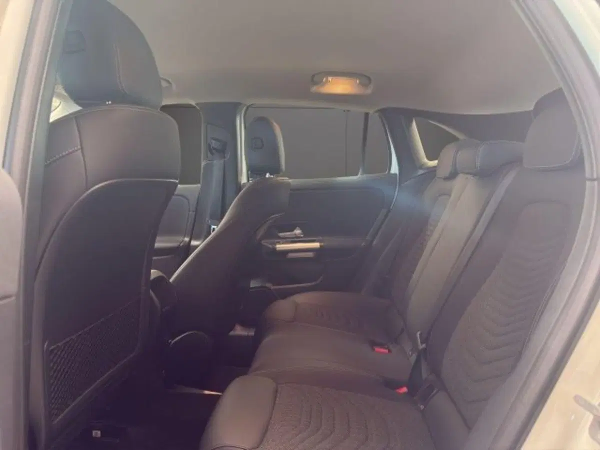 Mercedes-Benz GLA SUV usata a Novara (14)