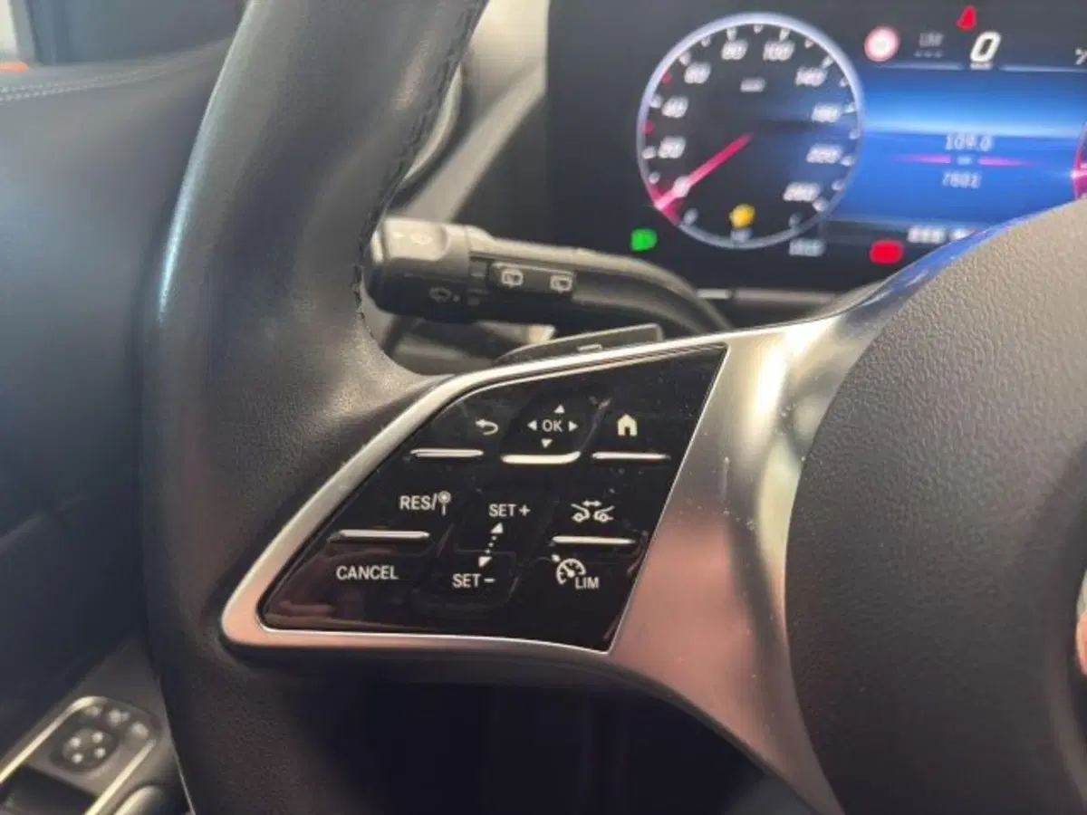 Mercedes-Benz GLA SUV usata a Novara (15)