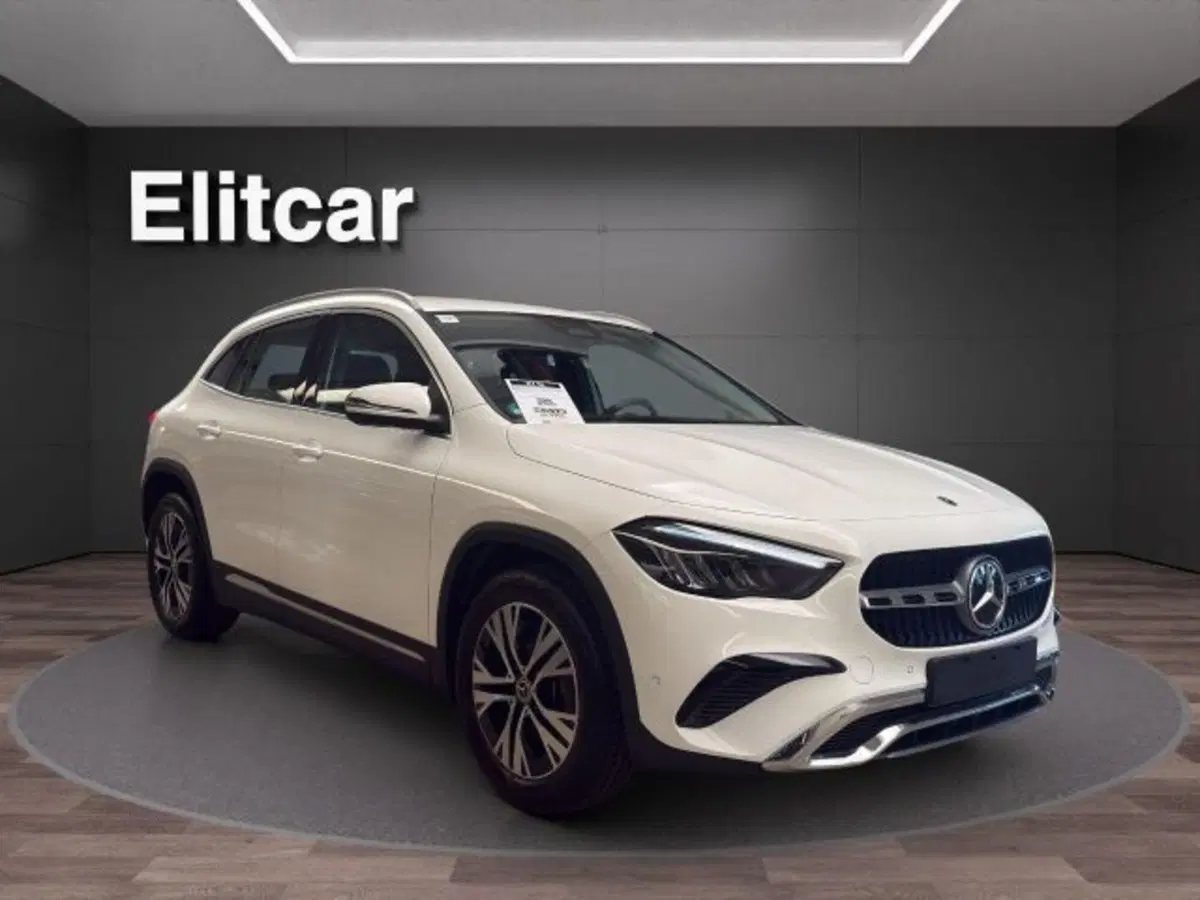 Mercedes-Benz GLA SUV usata a Novara (2)