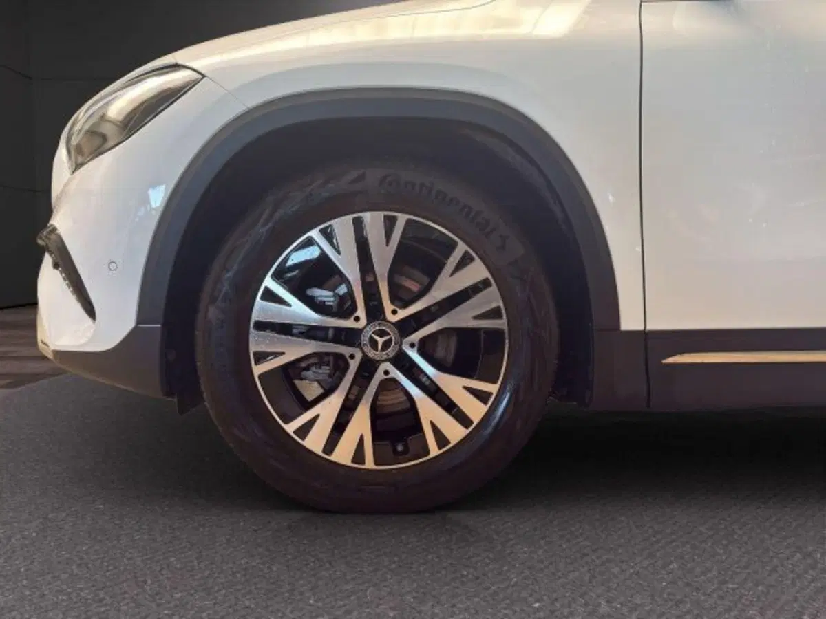 Mercedes-Benz GLA SUV usata a Novara (9)