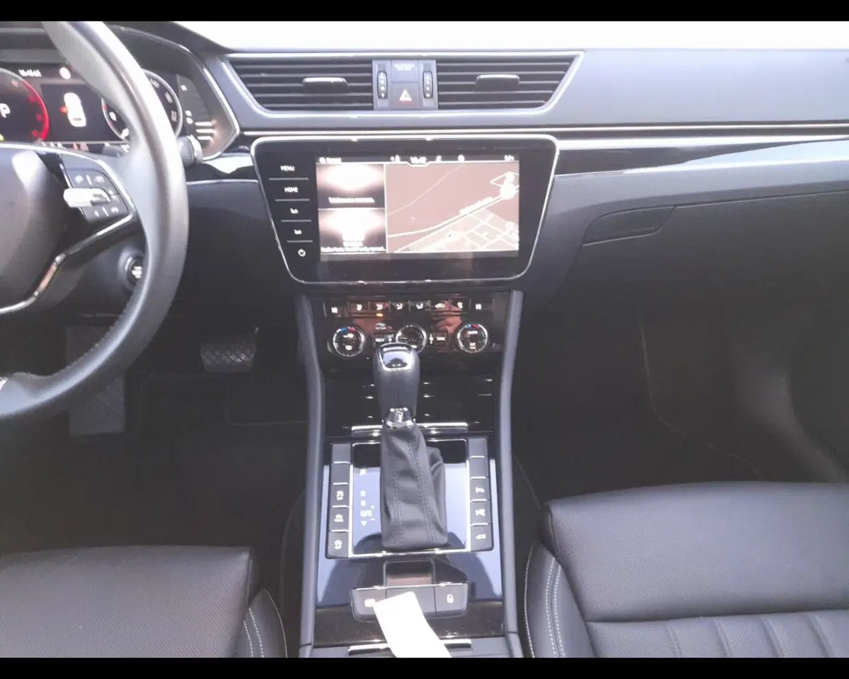 Skoda Superb Station Wagon usata a Bologna (11)