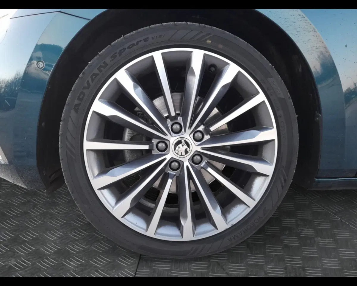Skoda Superb Station Wagon usata a Bologna (14)