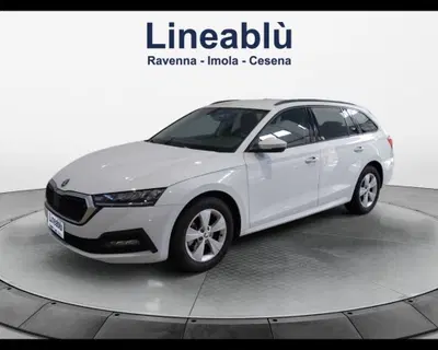 Skoda Octavia Station Wagon 1.5 e-TEC DSG Wagon Executive del 2023 usata a Cesena