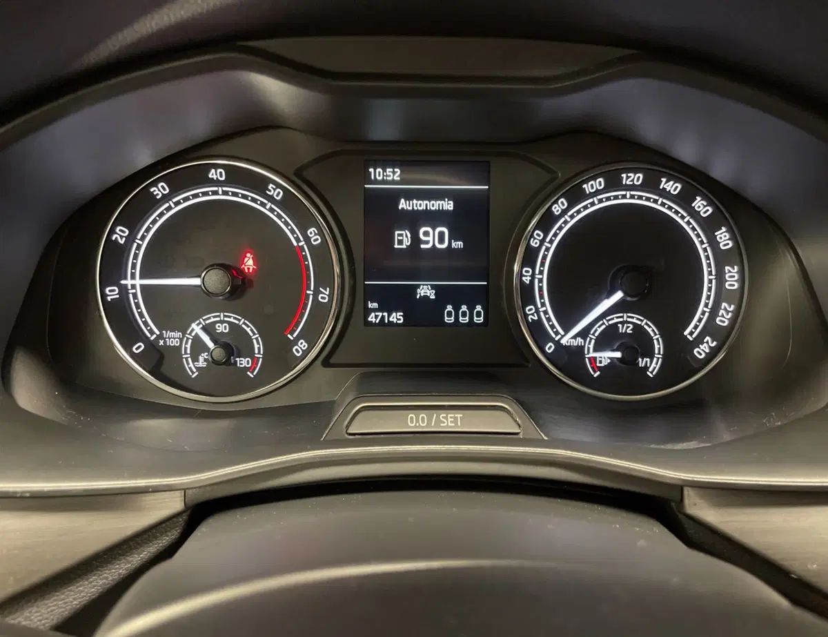 Skoda Kamiq usata a Varese (8)