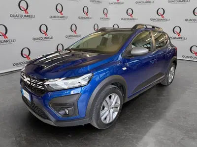 Dacia Sandero Stepway 1.0 TCe 100 CV ECO-G Comfort del 2023 usata a Milano