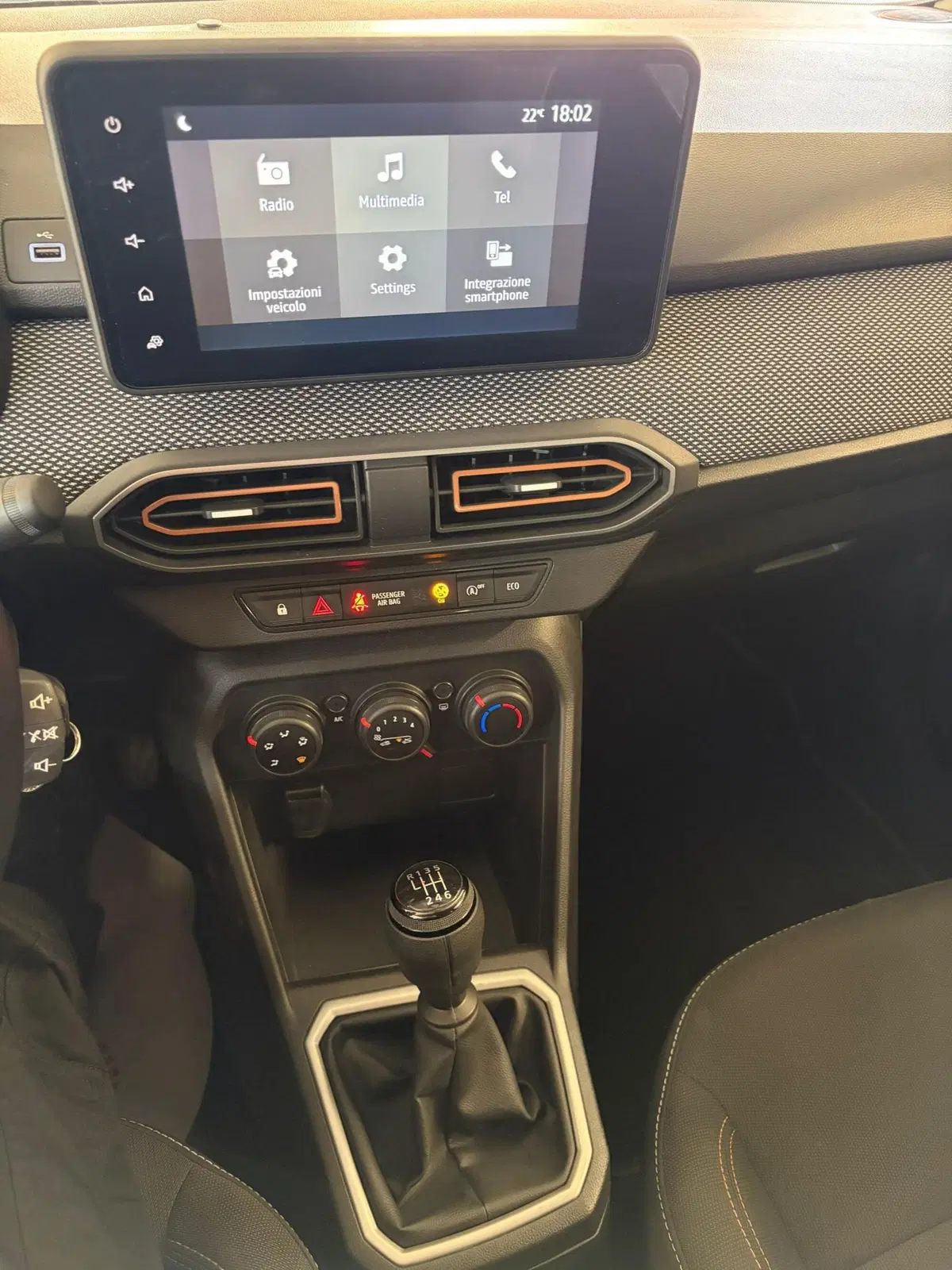 Dacia Sandero usata a Milano (12)