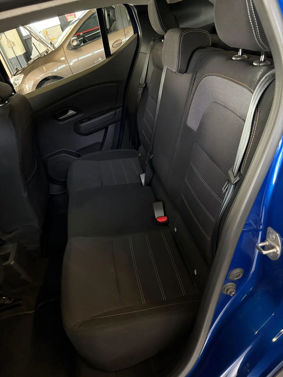 Dacia Sandero usata a Milano (16)