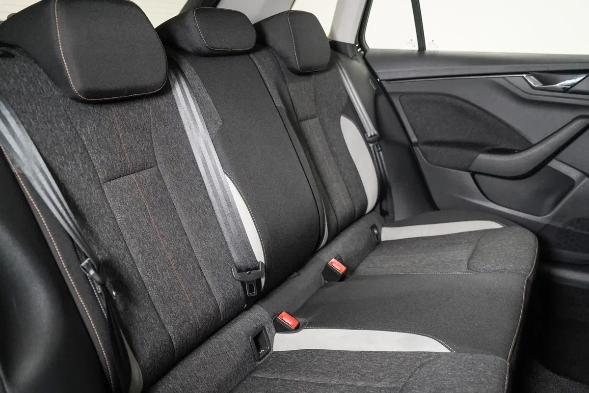 Skoda Kamiq usata a Varese (12)