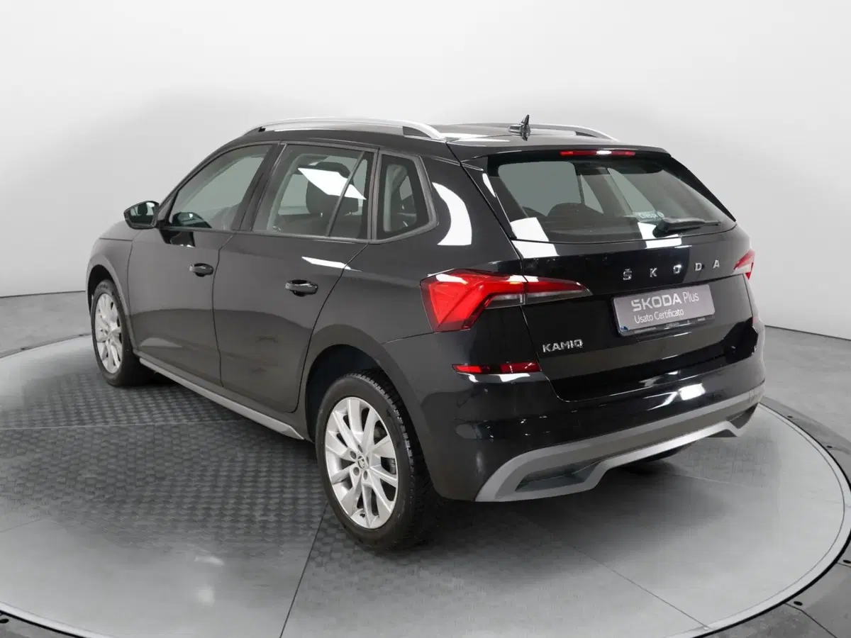 Skoda Kamiq usata a Varese (4)