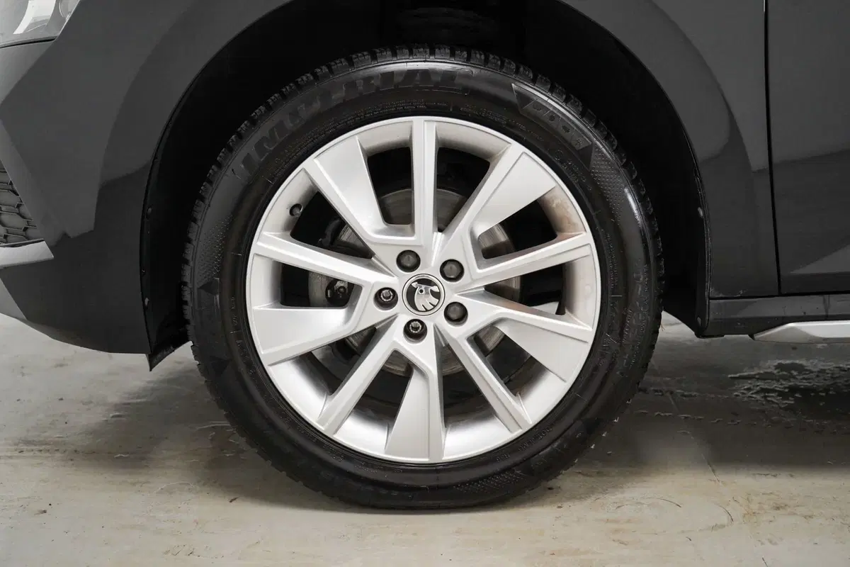 Skoda Kamiq usata a Varese (7)