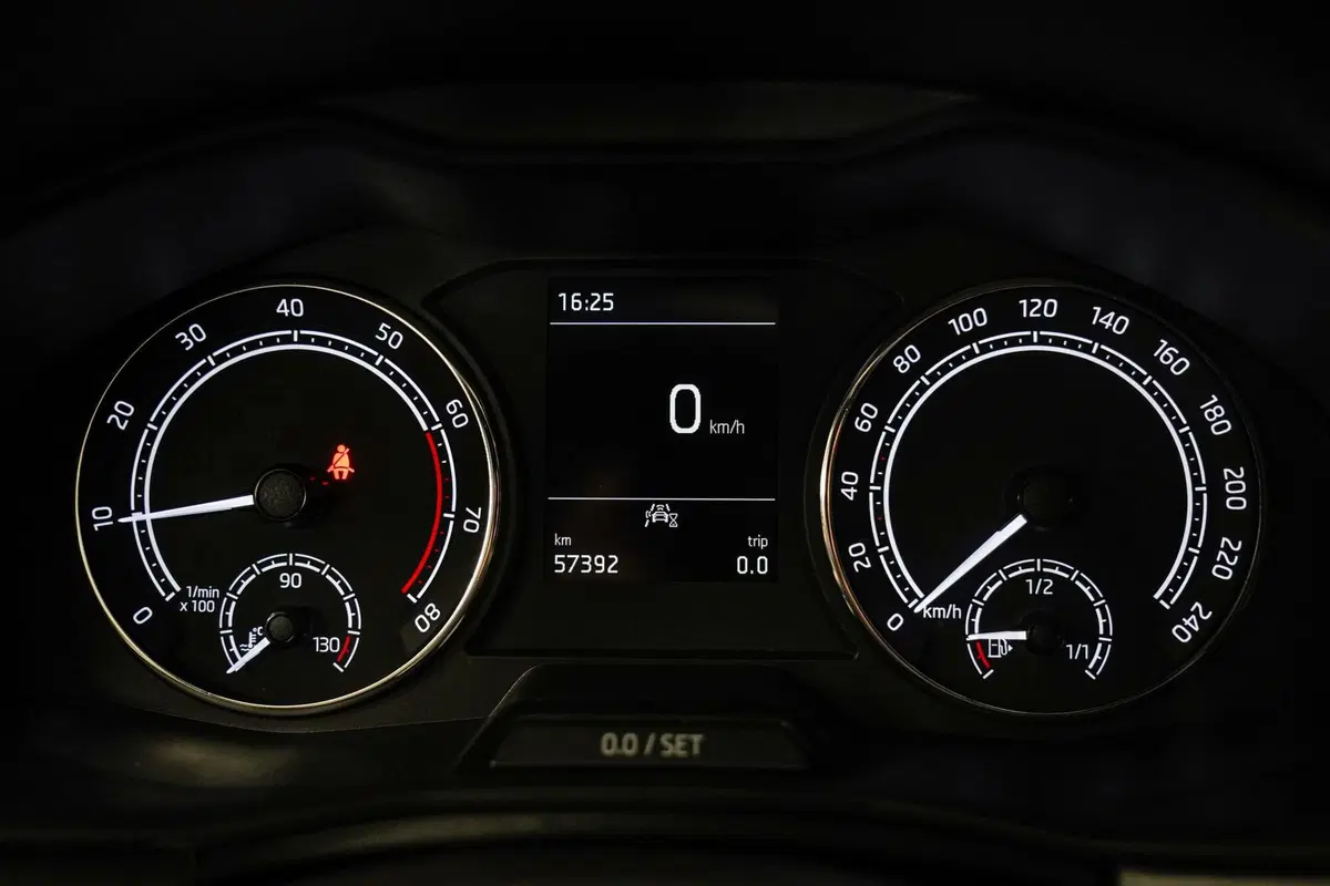Skoda Kamiq usata a Varese (10)